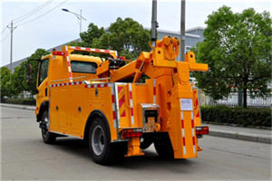 澜沧高速路拖车费